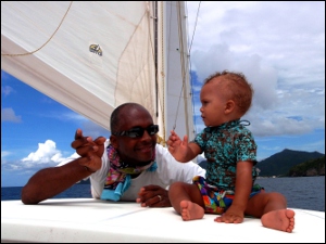 un pre et son fils catamaran voile